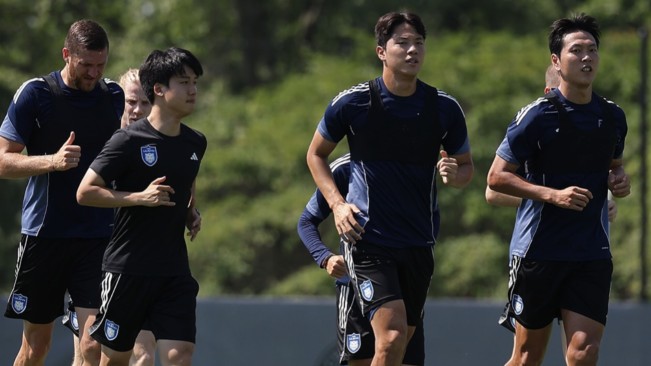 Pemain Ulsan HD latihan. [Instagram]